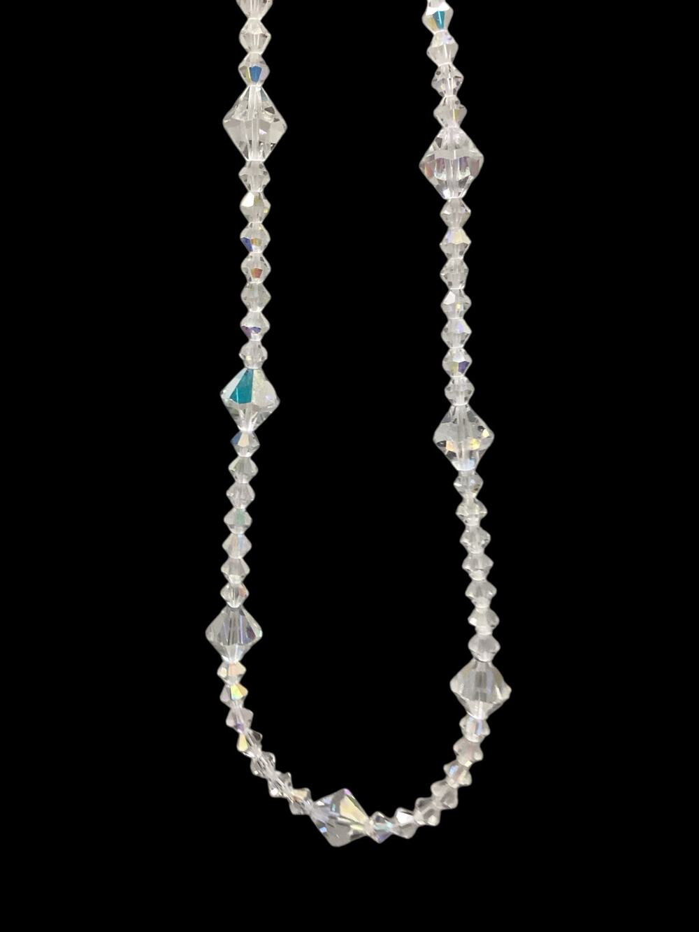 Vintage Necklace Women’s 1Size Crystal Beads Clear With Iridescent Hue Gorgeous!
